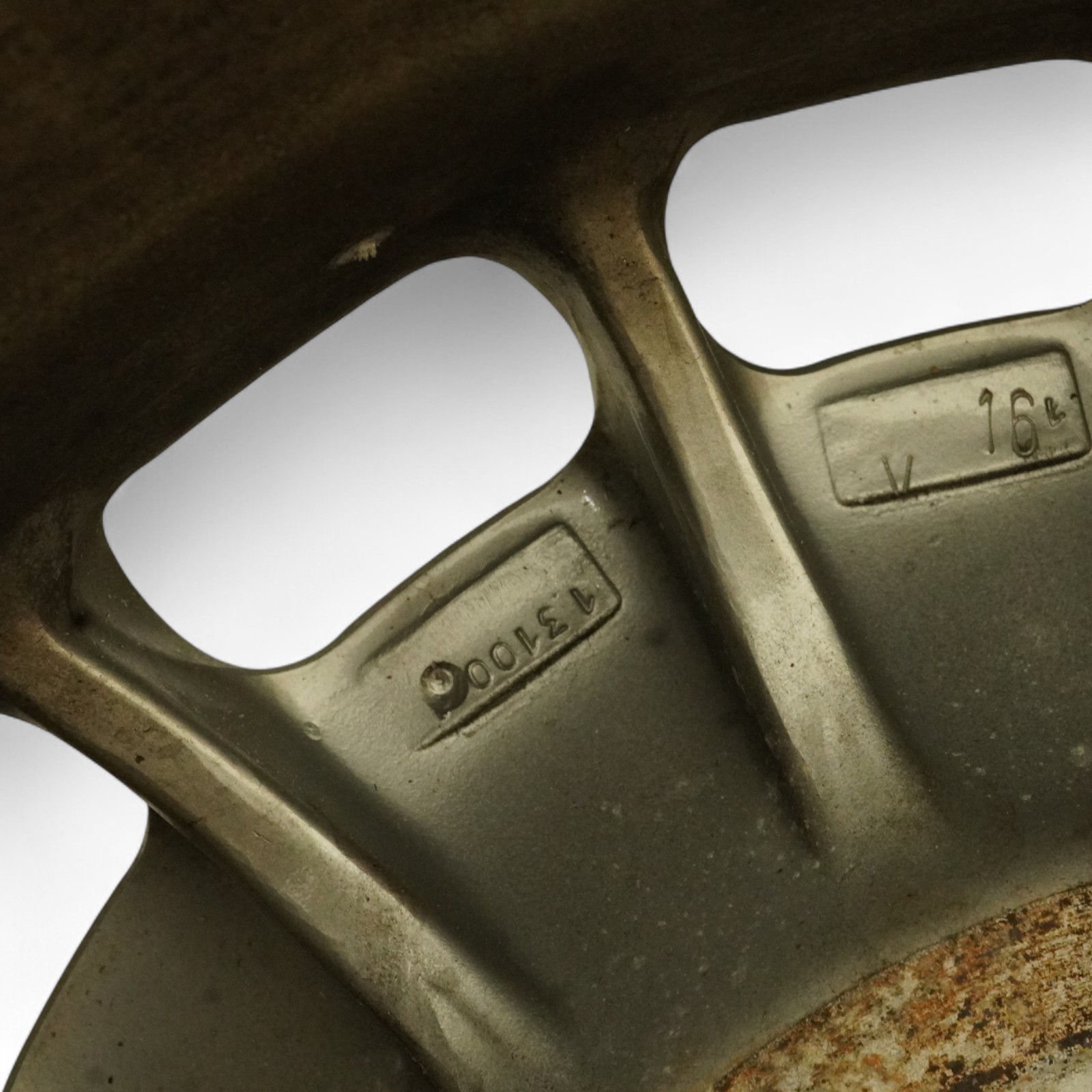 77-85 Mercedes 300D 300Cd 300Td W123 Wheel Rim 14X6j 5-112Mm 1264001902 Oem