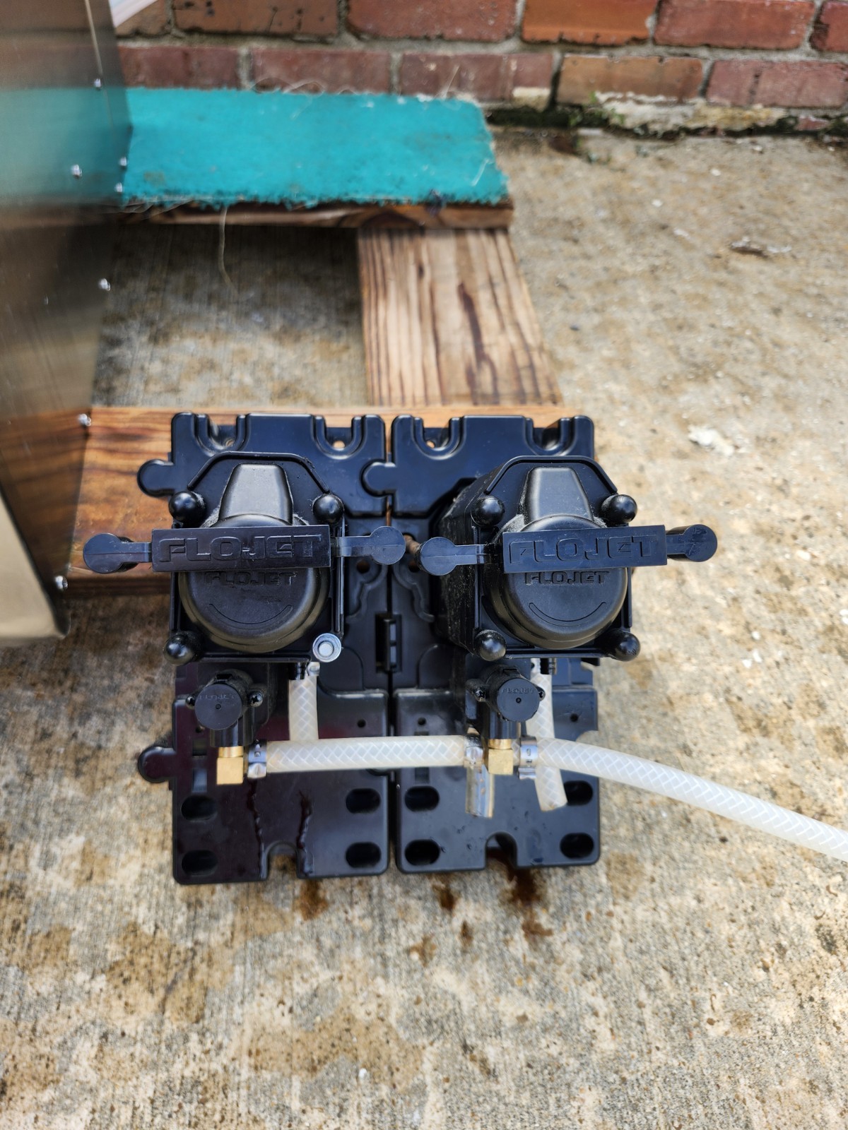 FLAVORBURST FB80S-08 Frozen Beverage Flavor Injector with Pumps and gauge