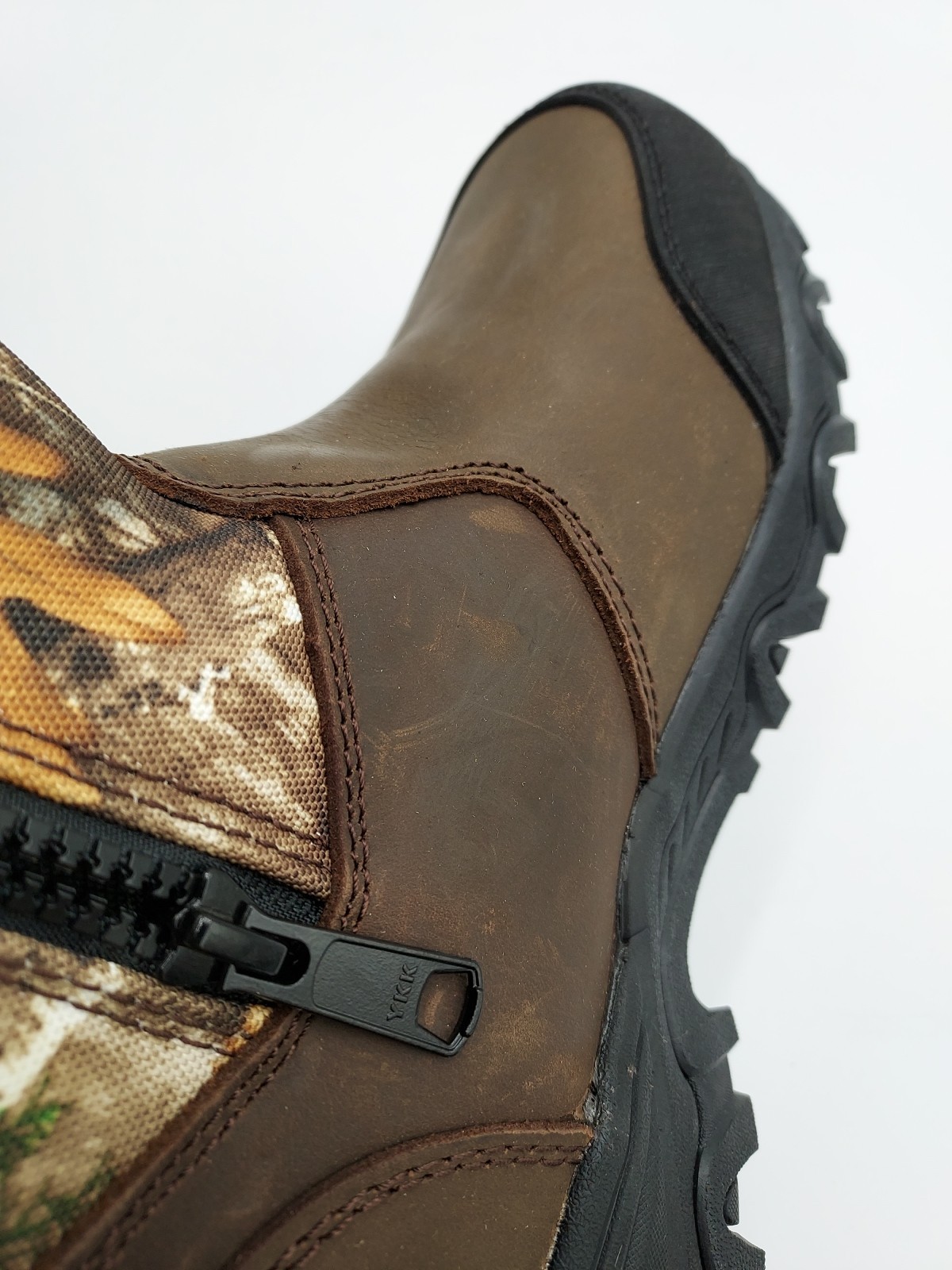 Magellan Outdoors Womens Sz 7B Snake Shield Armor 3.0 Realtree Edge APX (K4-D2)