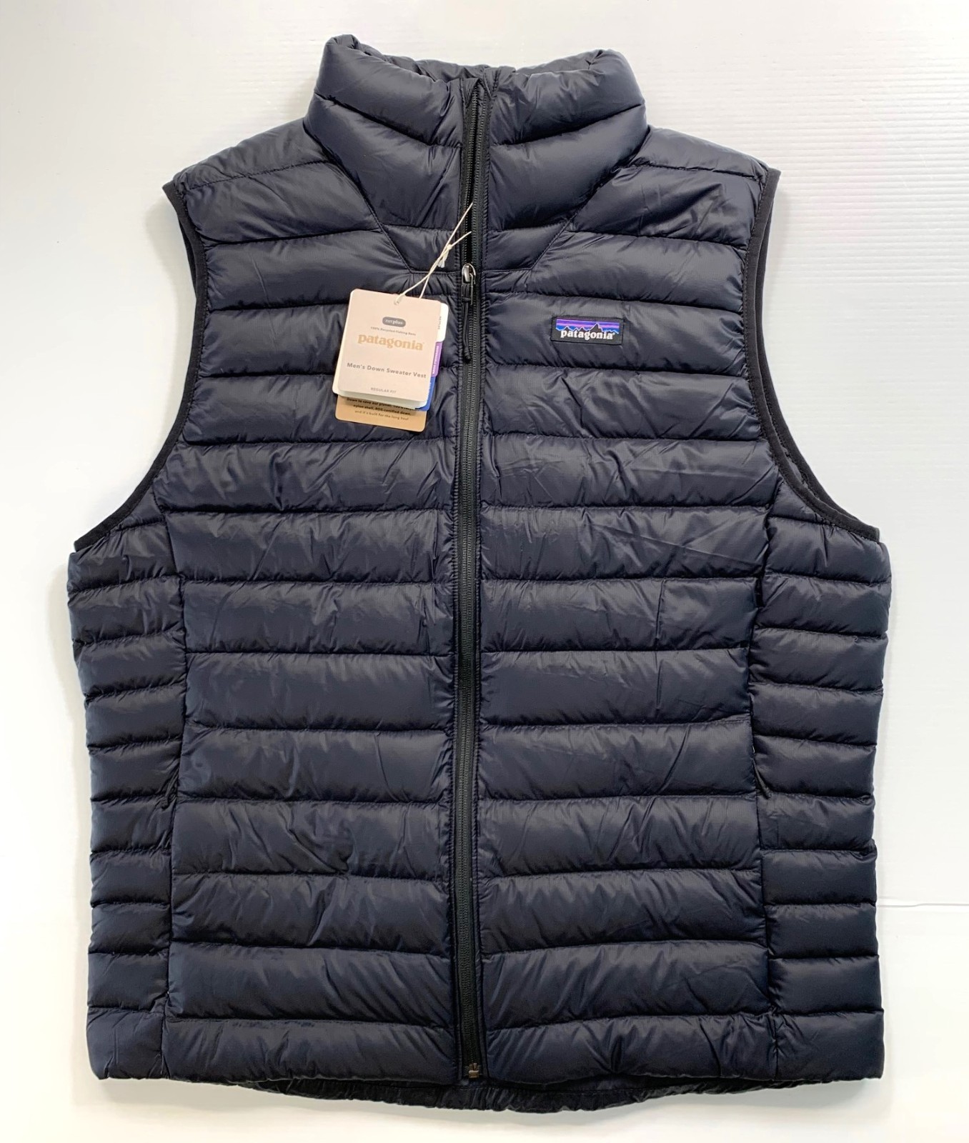 Men's PATAGONIA Down Sweater Insulated Vest #84623 BLACK (BLK)