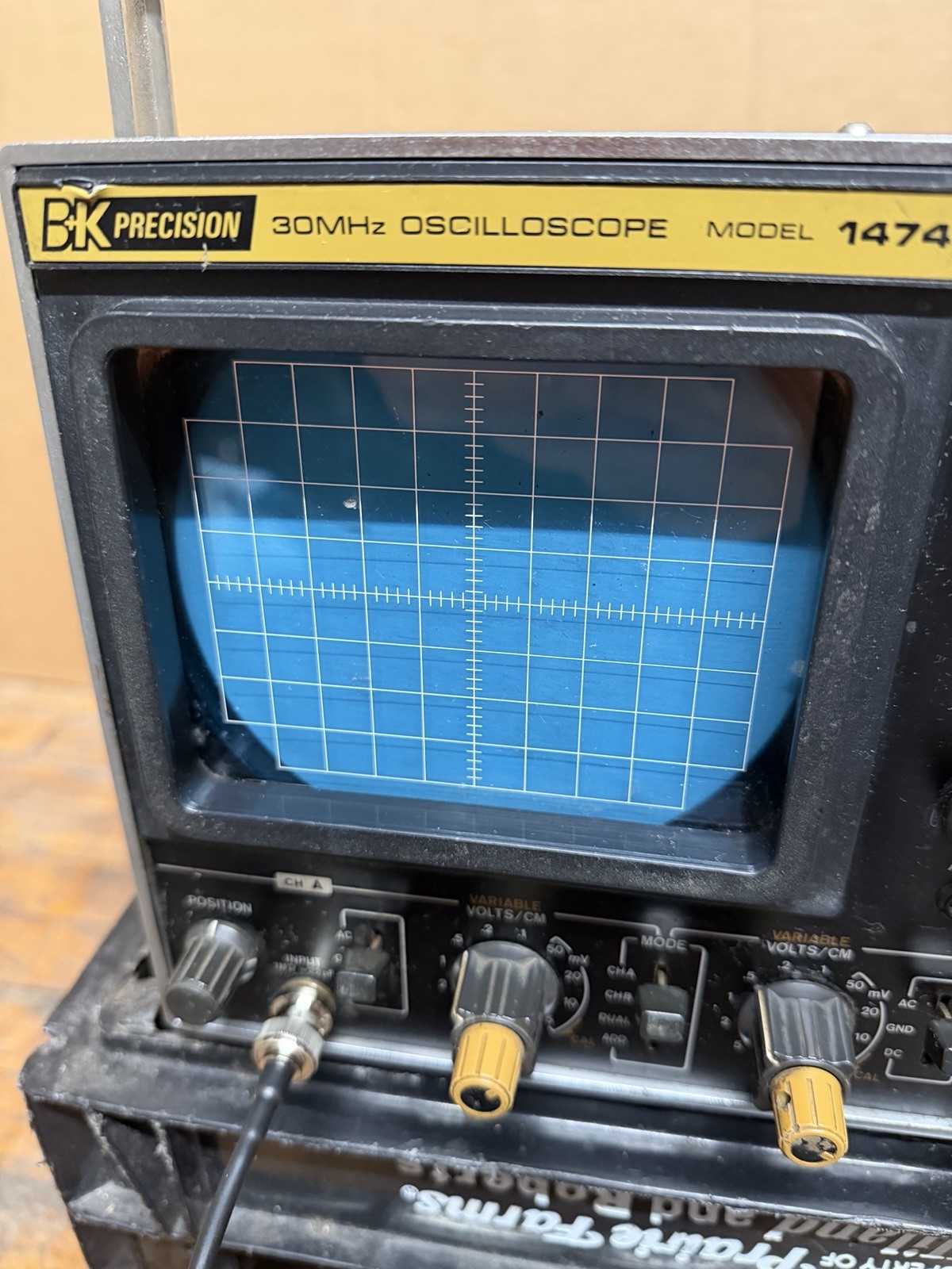 Vintage B&K Precision 1474 Oscilloscope Dual Trace 30 MHz Powers On For Parts