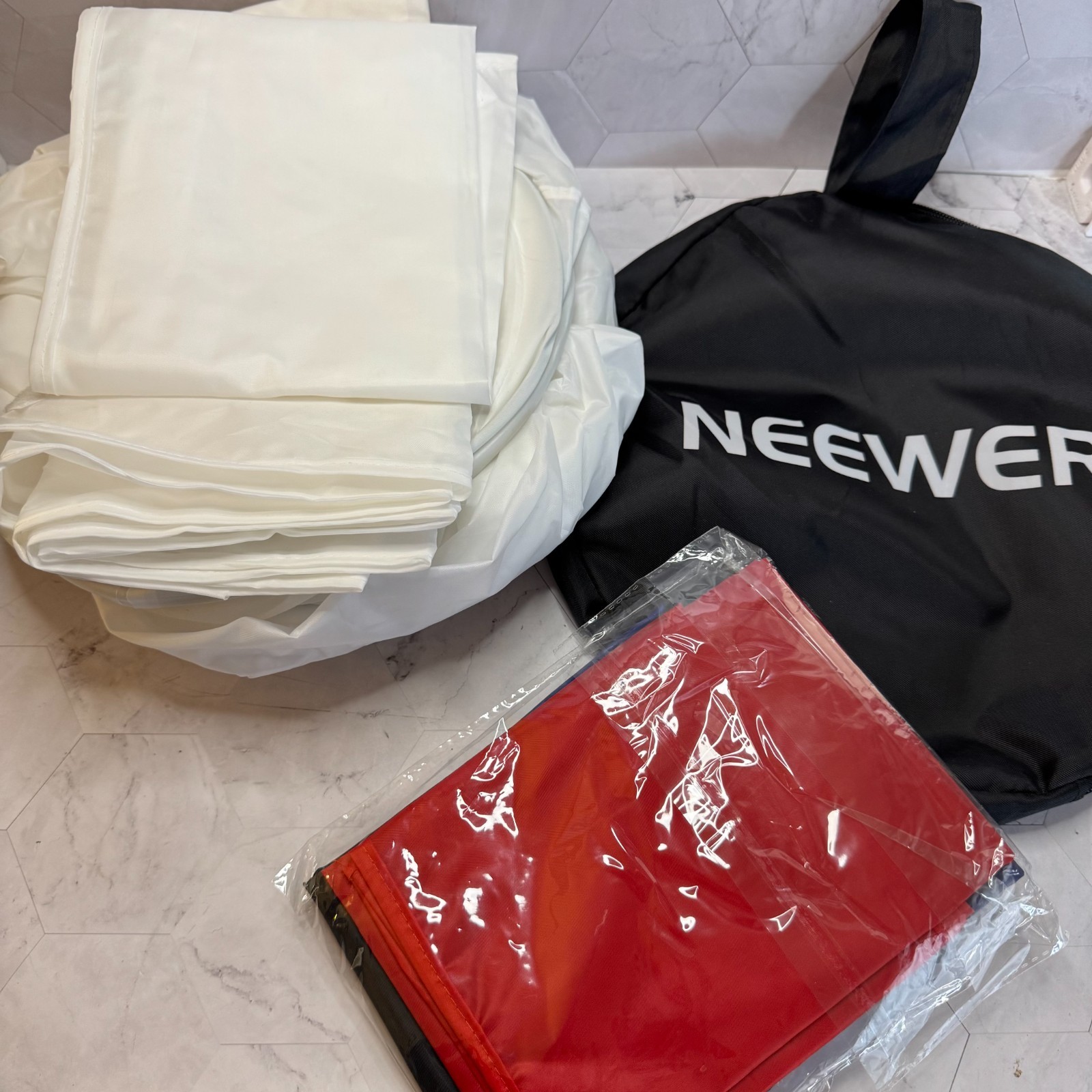 Neewer 24x24" Foldable Soft Light Box Photo Studio Shooting Tent w/Backdrops EUC