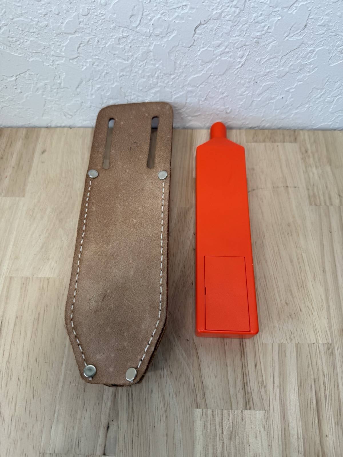 Telco Sales Foreign Voltage Detector 3NXR Model FVD W/Leather Cover