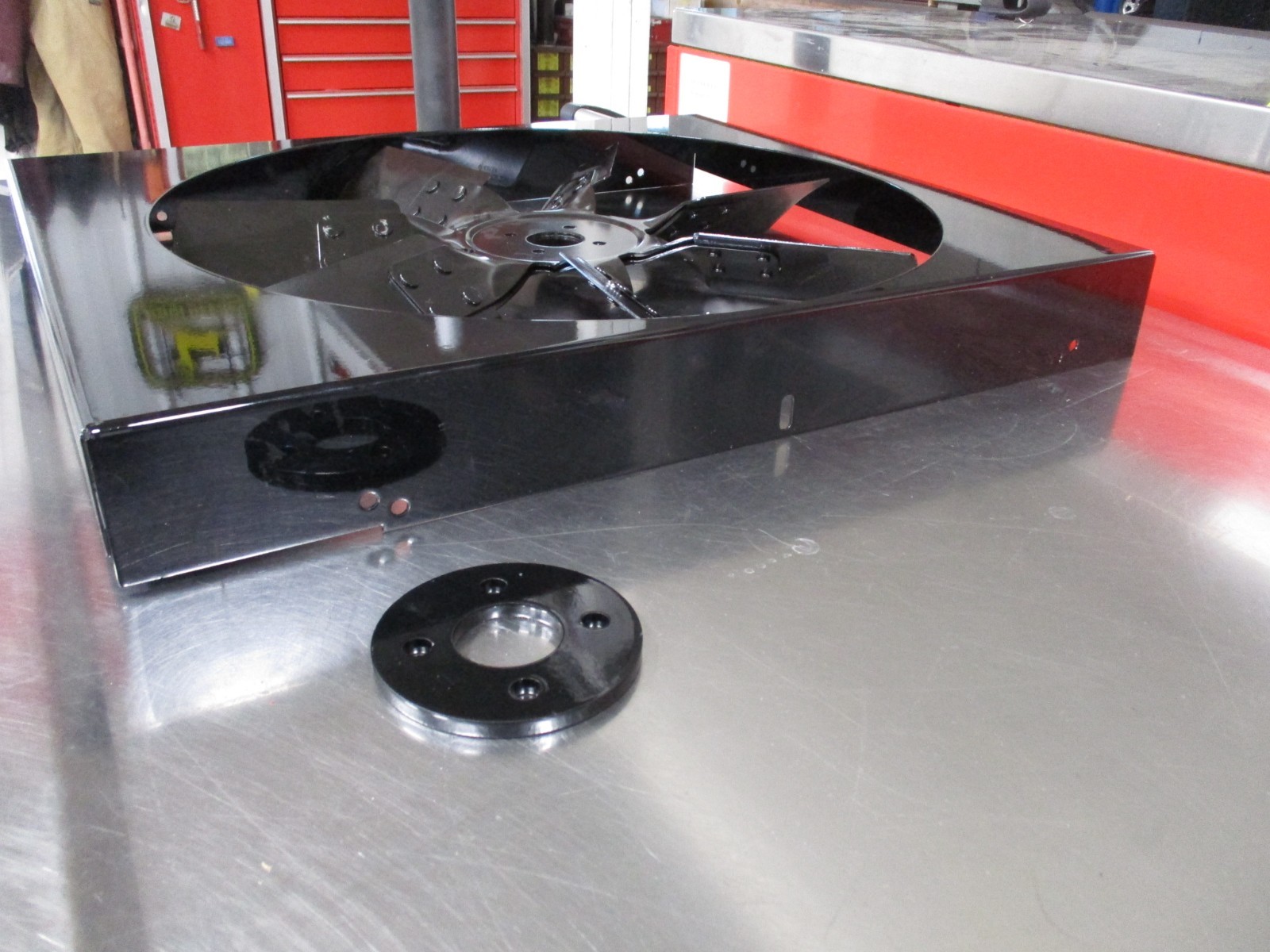 M&W gear Co. style 7 blade fan and shroud for john deere 4020 4010 turbo tractor