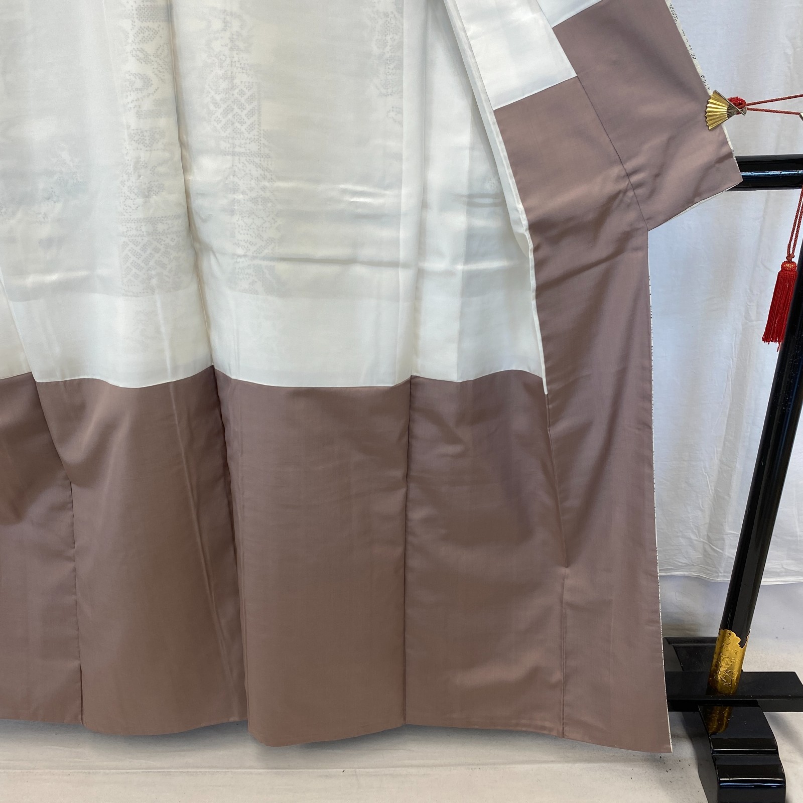 Japanese Vintage Kimono Silk White Oshima Traditional Authentic Length 61 in