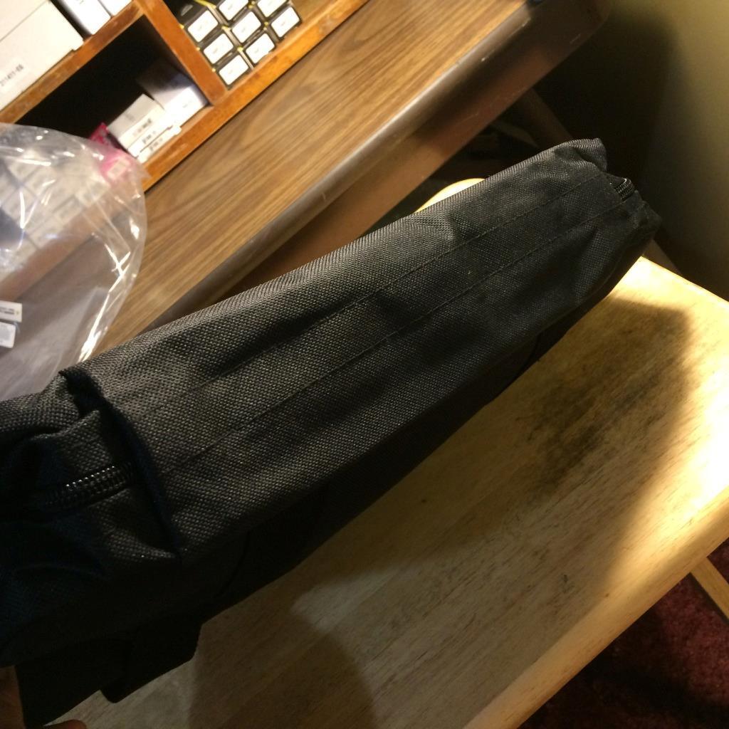 Carry All Padded Black Cordura Storage Case Holds 22 Lg Pocket Knives AC128