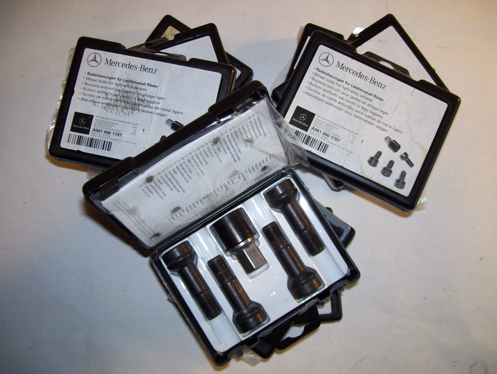 MERCEDES-BENZ  A001 990 1707 OEM WHEEL LOCK SET  BLACK LONG A0019901707