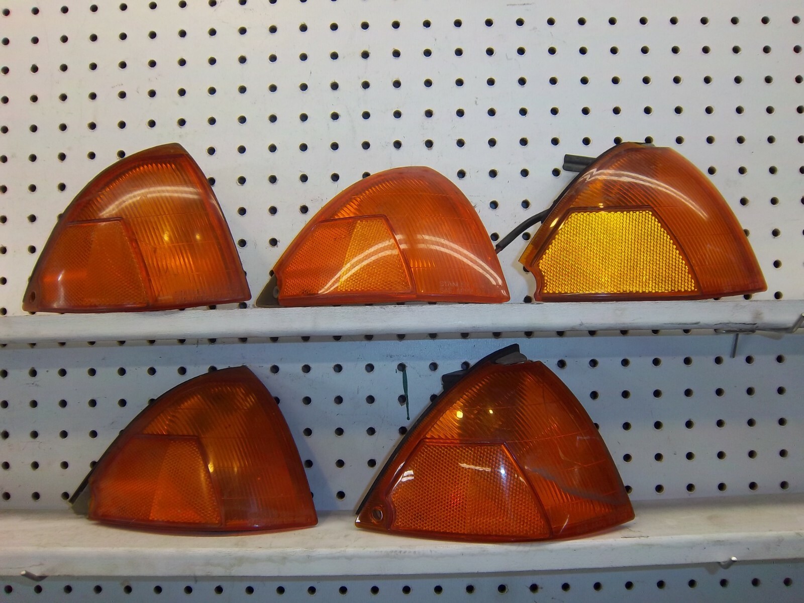 OPEN BID SECTION METRO 1991 THROTTLE BODY FOR CANADIAN VERSION STANDARD TRANS