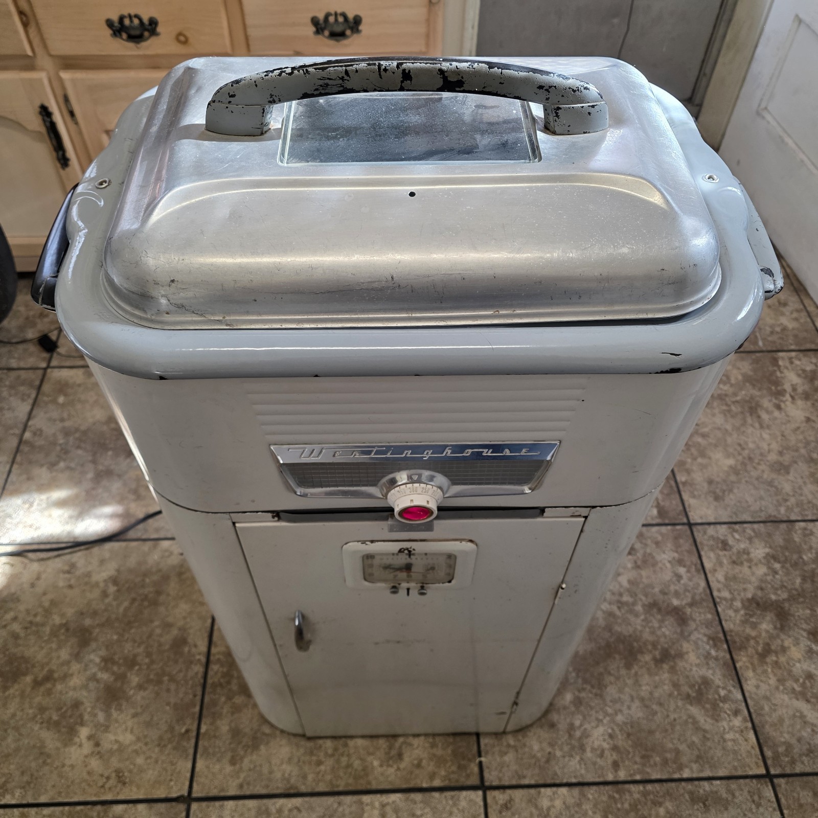 Vintage 1950s Westinghouse Electric Roaster Oven w/ Cabinet & Accessories