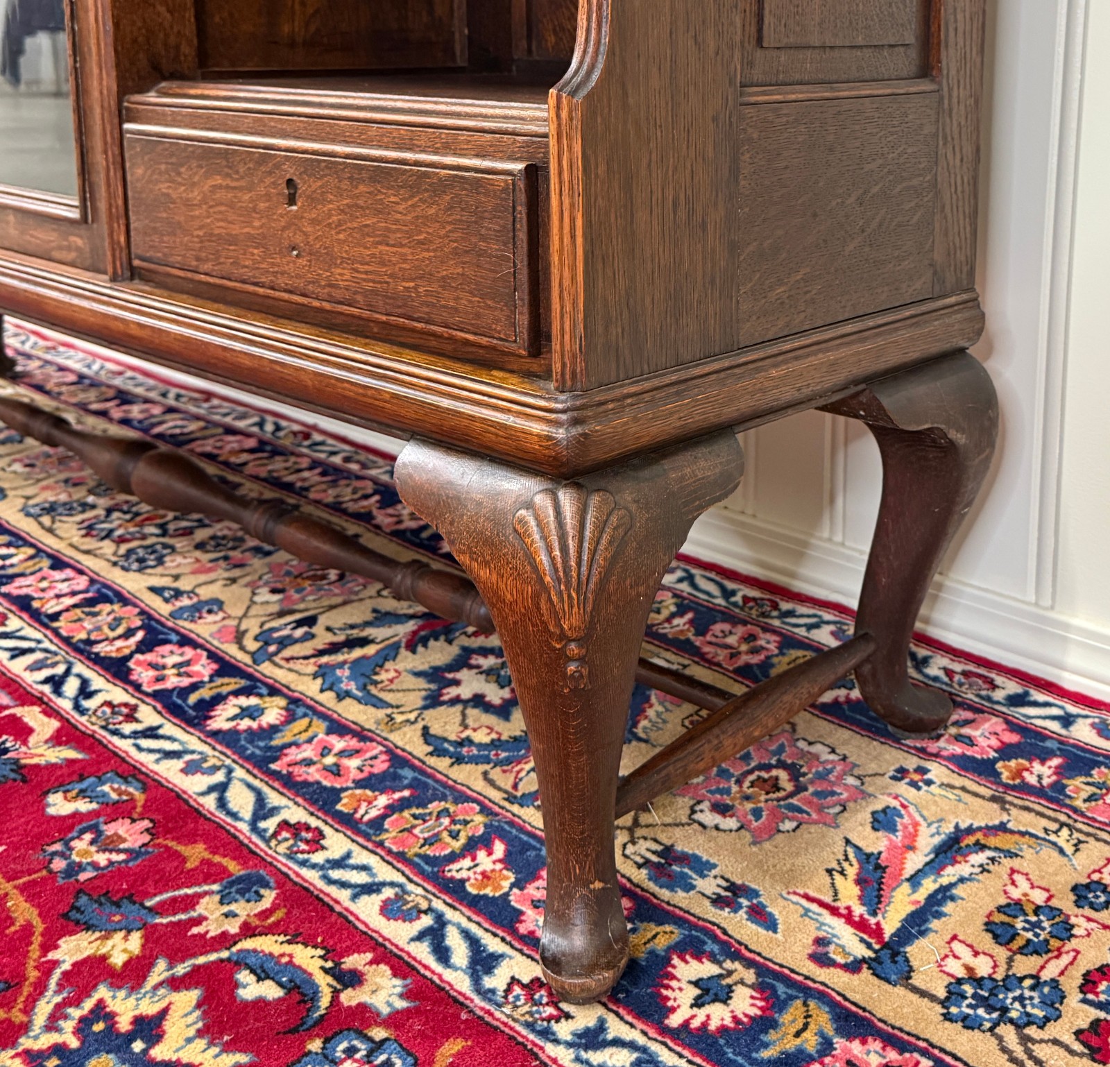 Antique English Bookcase Bookshelf Cabinet Glass Oak Queen Anne Legs 1920s-30s