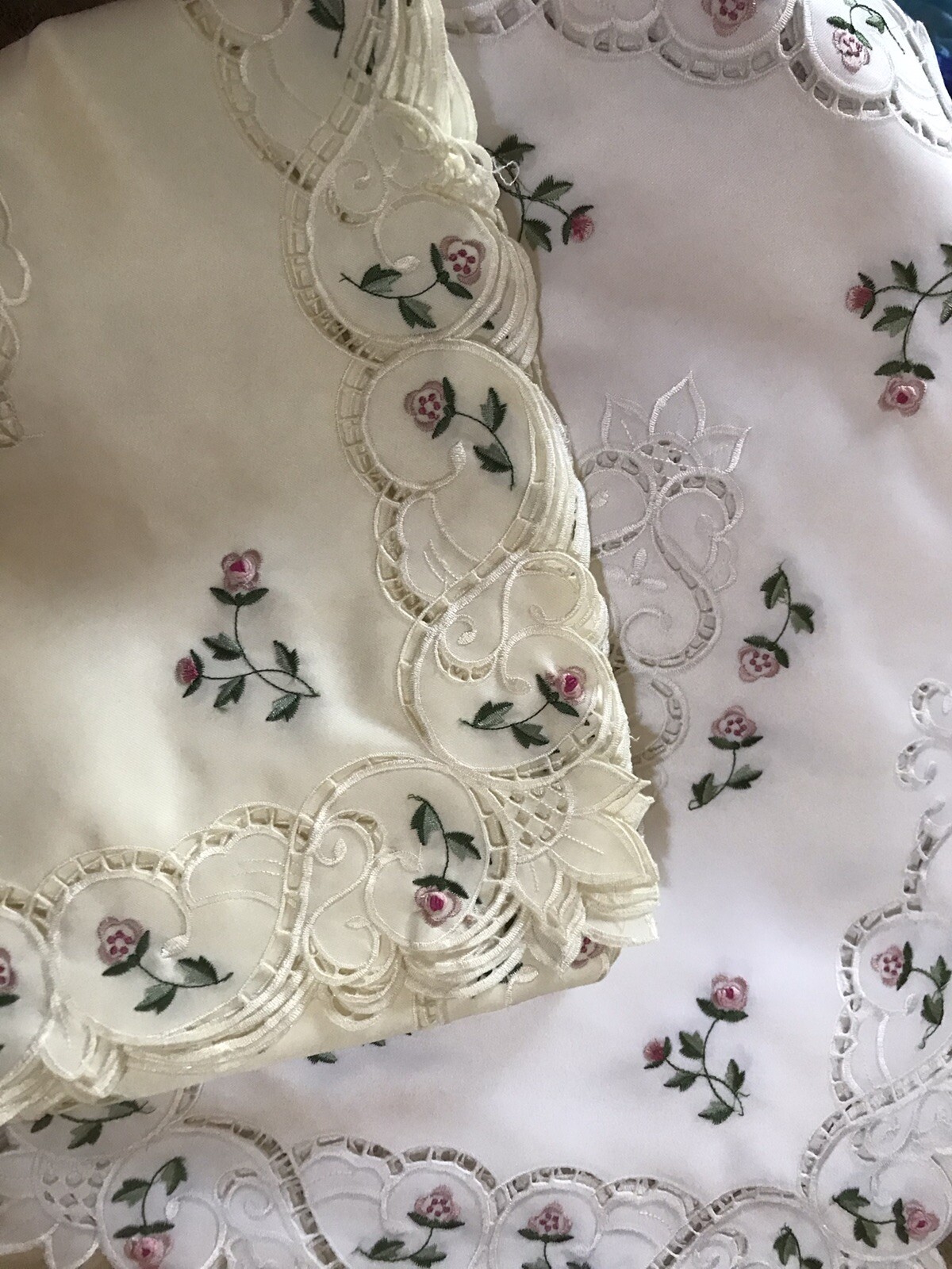 Embroidered Lace Cutwork Placemat Runner Scarf Wedding Party Banquet Event Decor