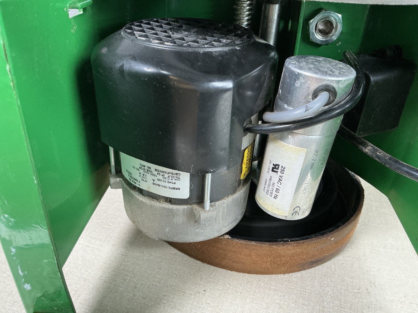 TORMEK Super Grind 2000 Water Cooled Knife Sharpening Machine - Sweden