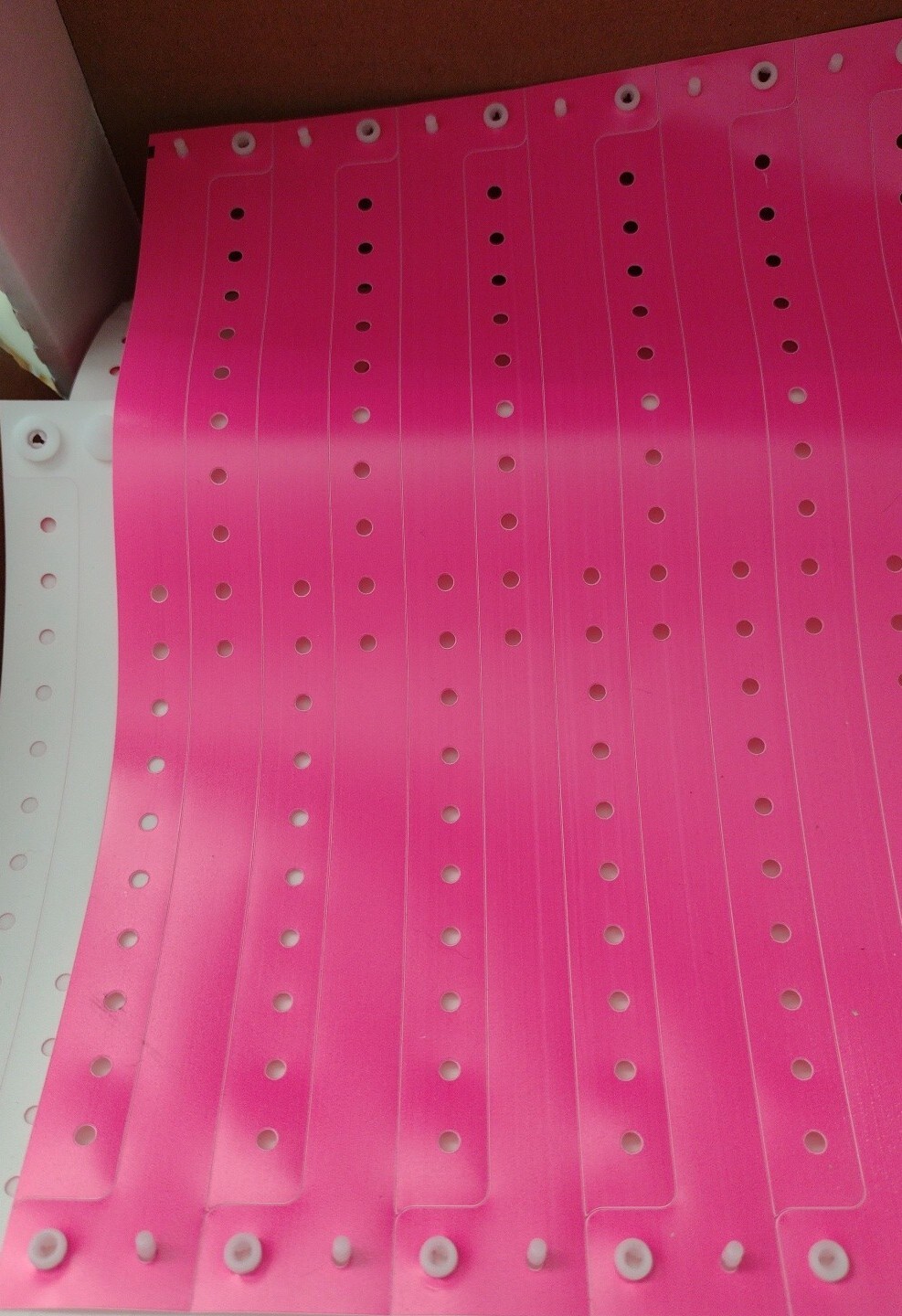 500 bright neon Pink vinyl L Shaped wrist bands events with snap Security