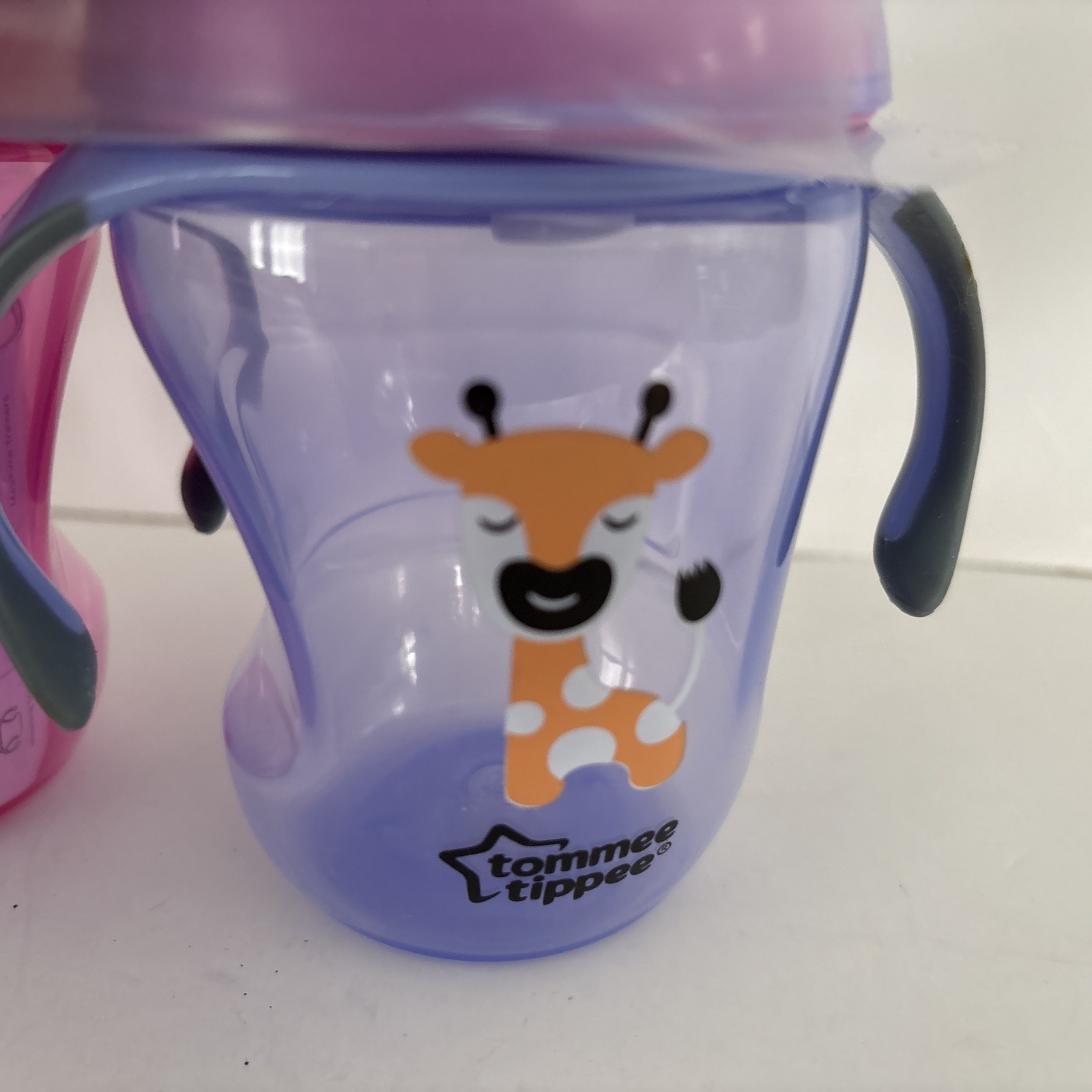 Tommee Tippee 2 Trainer Sippee Cups 7+ Sin BPA Free - Spill Proof 8 oz New