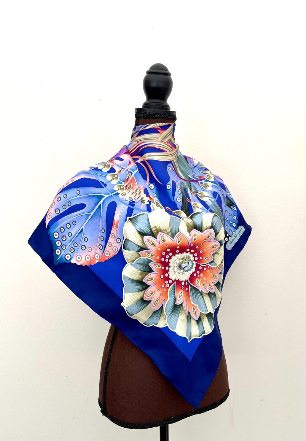 Salvatore Ferragamo Scarf Accessories Flower Garden Blue Floral Silk Wrap