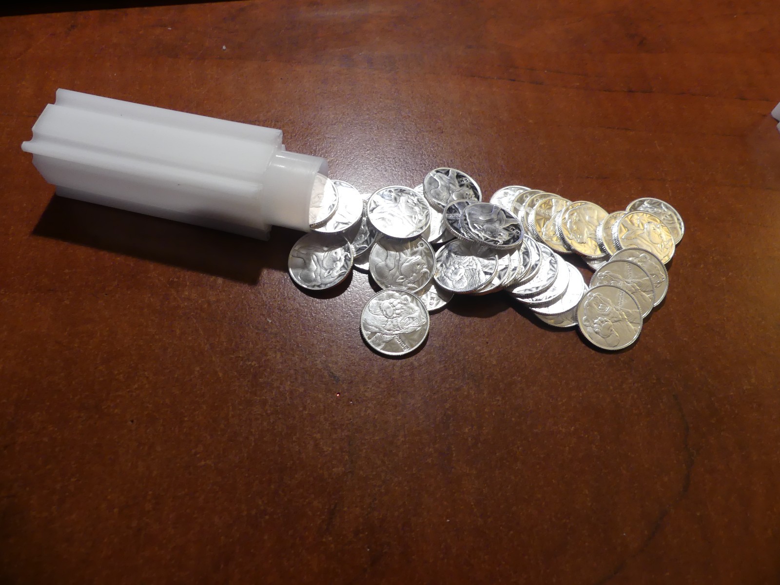 1/10 Oz Silver Bull / Bear Round - Mint Authentic (See Receipt) -Multi Discount!