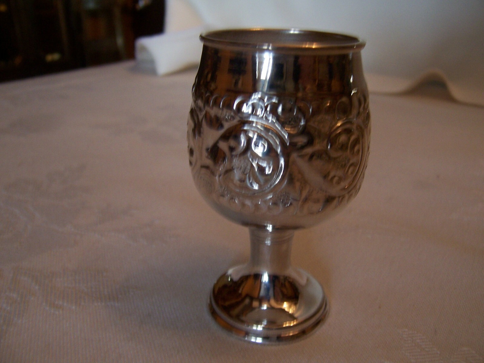 6 EAST INDIAN SOLID SILVER LIQUER APERTIF CHASED DELICATE GLASSES