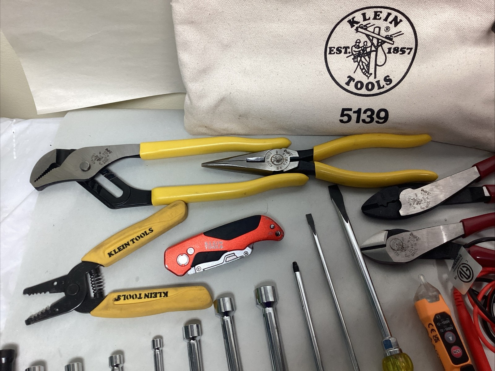 Lot of Electrician Klein Tools -Mixed Tools- Free Shipping