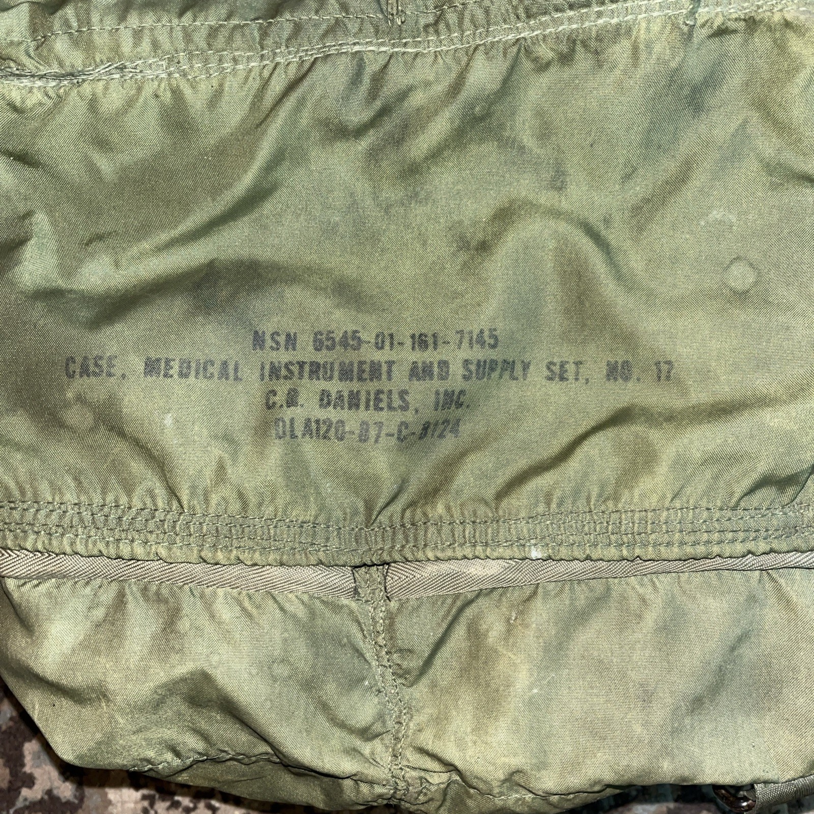 VINTAGE MILITARY US M17 MEDICAL BAG GREEN NSN.6545-01-161-7145 C.R. DANIEL’S