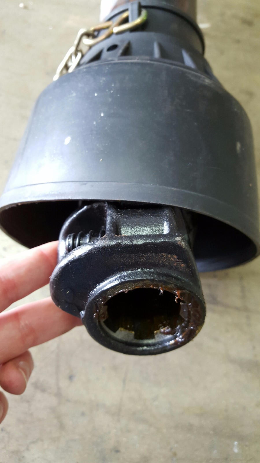 Cosmo Spreader PTO Shaft Fits Most Spreaders 1-3/8" 6 Spline on Each End