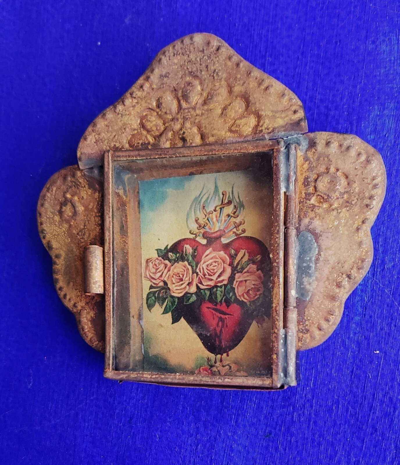 Rustic Mexican Flaming Sacred Heart Jesus Christ tin wall hanging nicho folk art