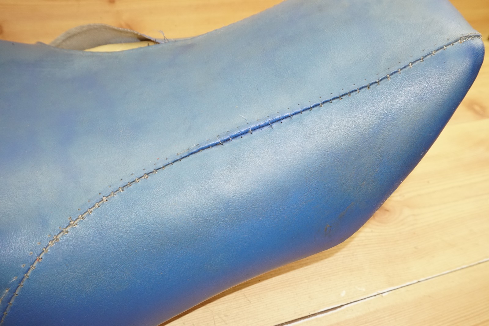 1983 1984 Honda ATC250R ATC250 ATC 250R OEM Seat Cover Foam Pan 77100-964-003