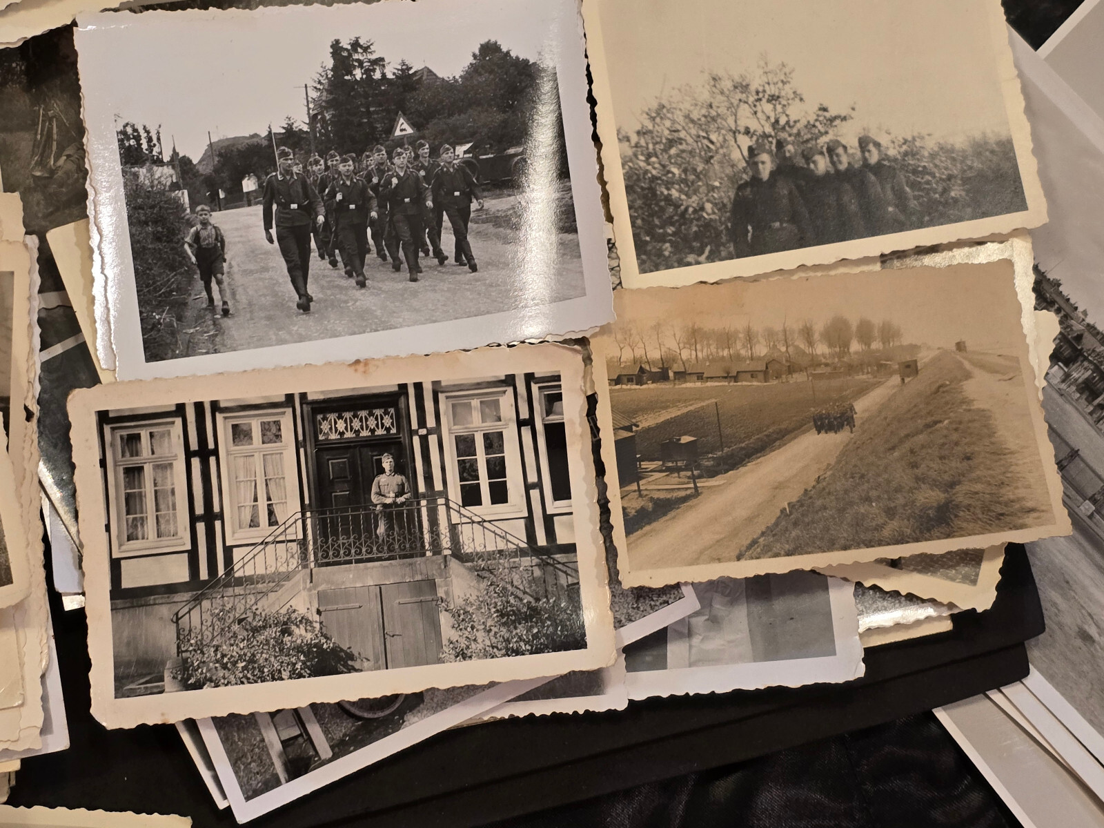 WW2 WWII original German soldiers wartime military photo photograph