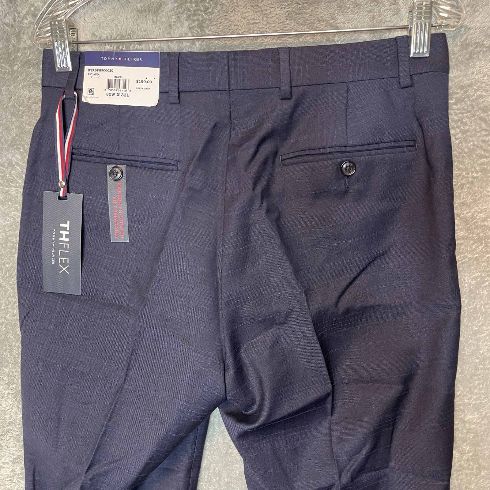 Tommy Hilfiger Mens Modern Fit TH Flex Stretch Solid Performance Pants Navy