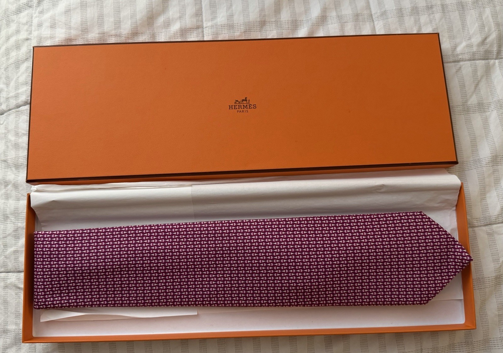 Hermès Paris Burgundy H Pattern Silk Tie