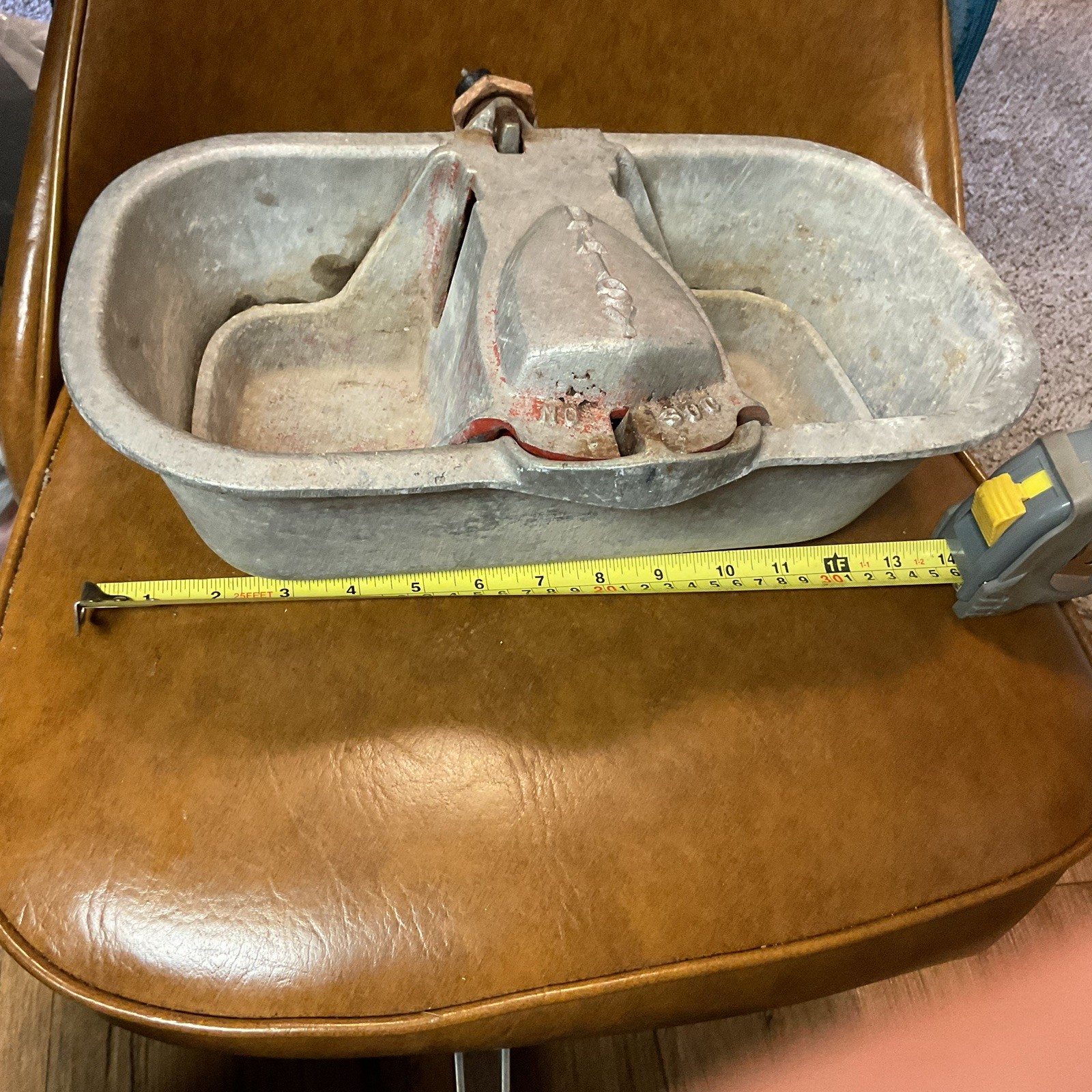 Daisy Hog Waterer . No 30 C Cast Aluminum . Used . Good