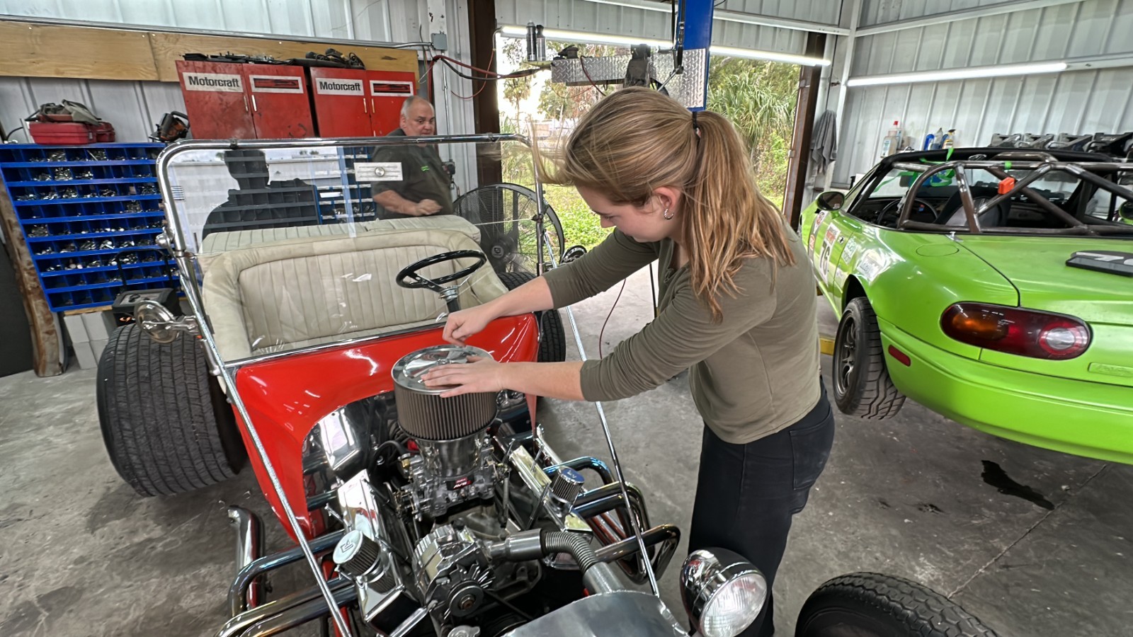 Edelbrock Remanufactured Carburetor 750 CFM Electric Choke # 1411 Driver Quality