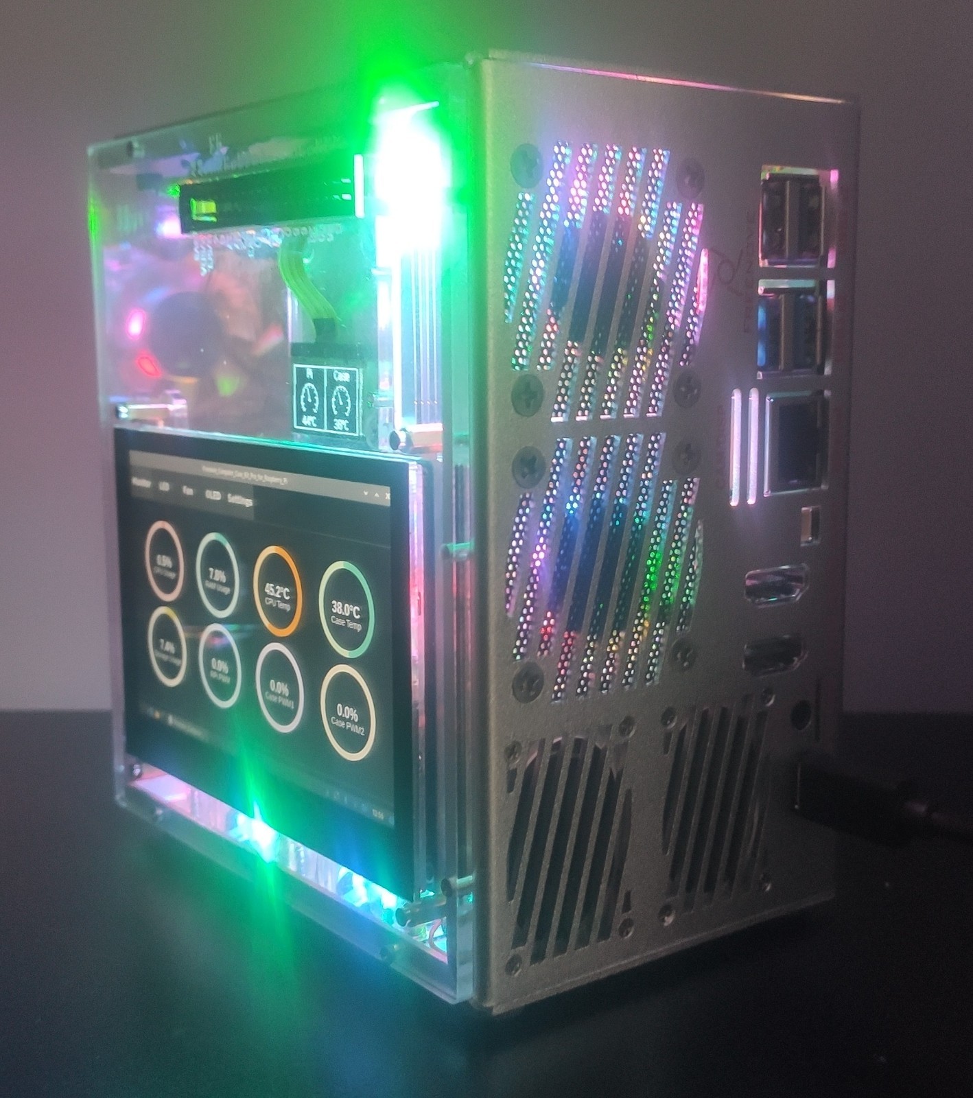 Raspberry Pi 5 8GB - 120GB Nvme SSD - 4.3" Screen NAS - Crypto Node - Emulation