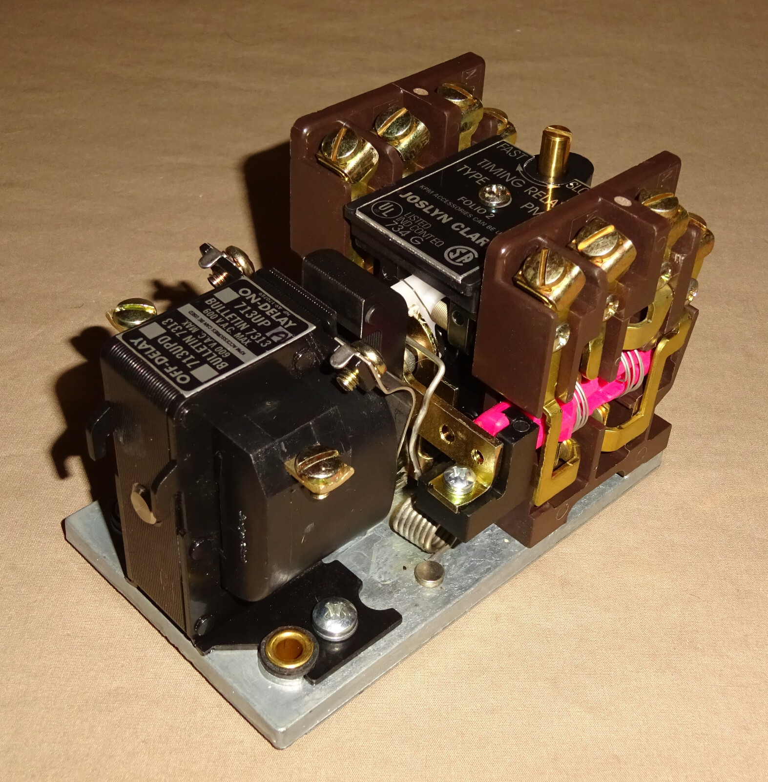 Joslyn Clark 713UPA-76 PMT Pneumatic Timing Relay 713UPA76 NEW