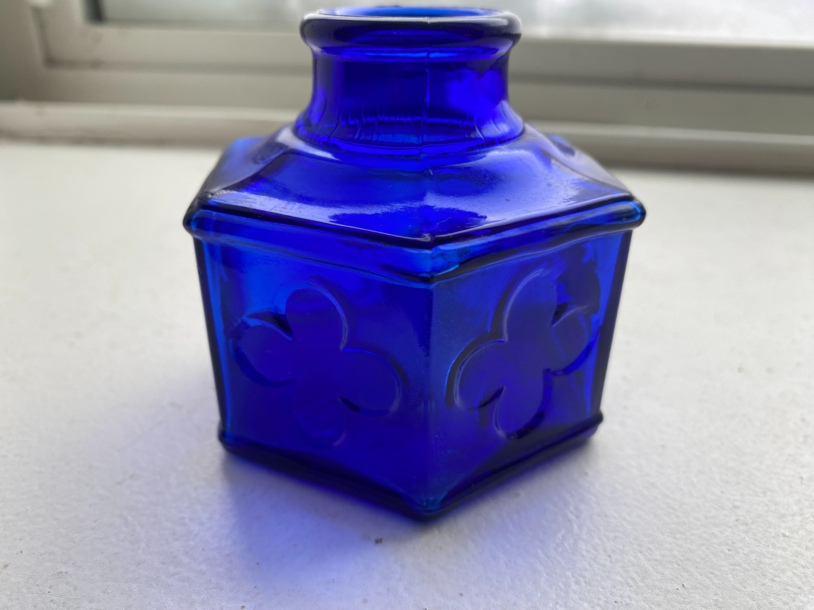 CARTER'S Shamrock Cathedral ink, tough smaller size in Cobalt Blue