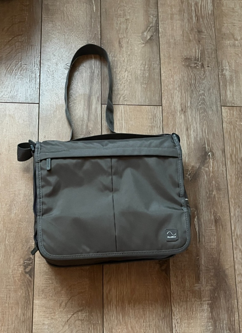 ResMed AirSense 10 CPAP Gray Travel Bag Shoulder Tote Carry Case