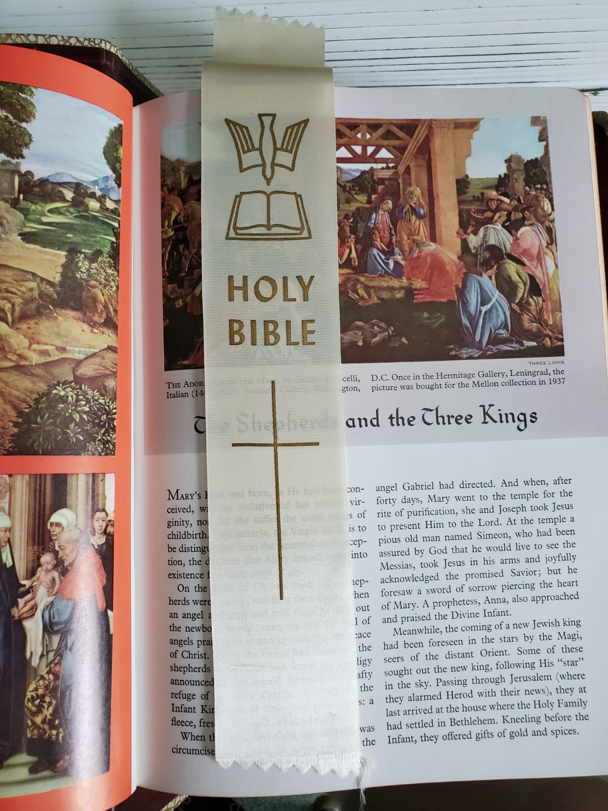 VTG Holy Bible Douay-Challoner & Confraternity Text 1951 White Illustrat Book