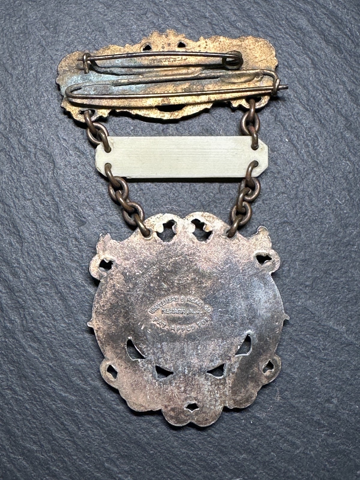 MYSTERY ANTIQUE CHAPEL ARK NO 155 MEMBER PIN BADGE - COLUMBIA PERSONIFIED H838