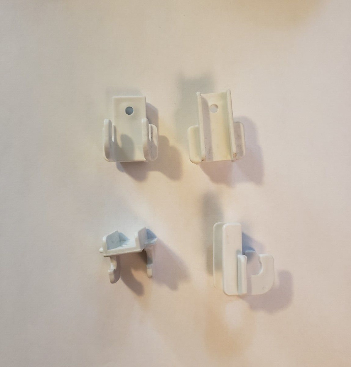 Rubbermaid / Closet Maid H.D. Universal Pole Clamp Model # 45100 (one item)