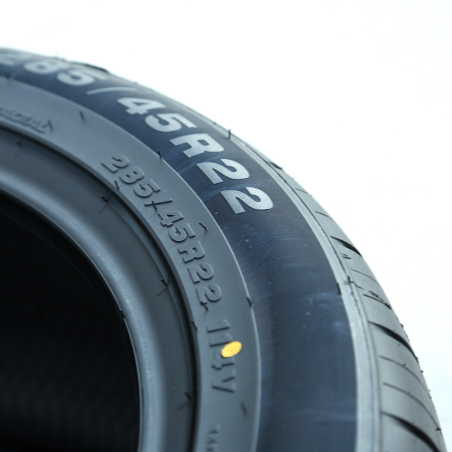 4 Tires Dcenti D8000 285/45R22 114V XL AS A/S Performance