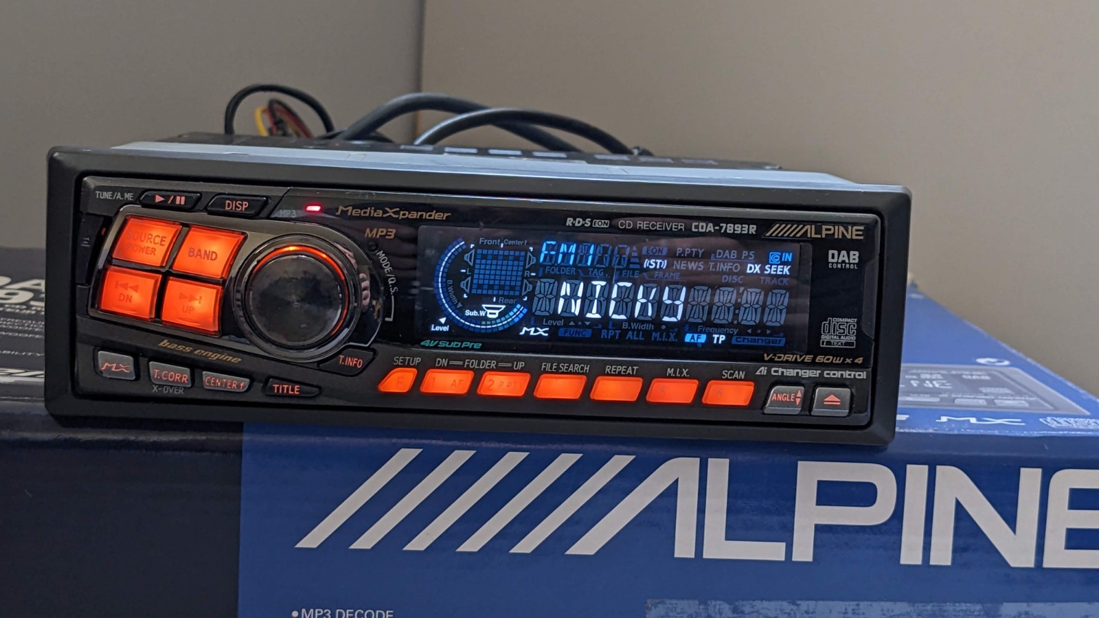 ALPINE CDA-7893R Car CD MP3 Receiver MediaXpander 4 X 60 WATT + BLUETOOTH