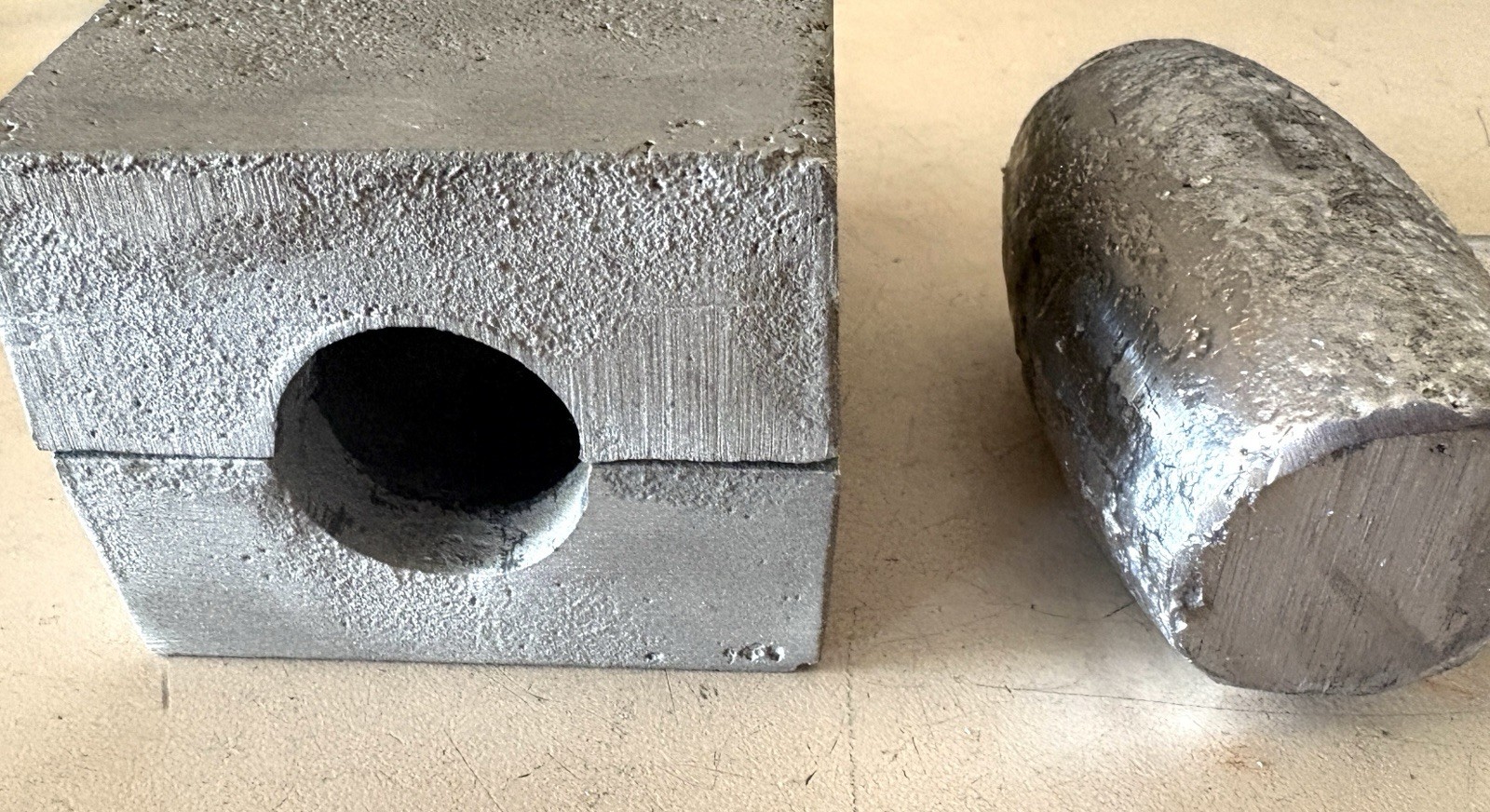 LEAD MOLD #2, CAST YOUR OWN LEAD HAMMERS & 2 lb hammer with handle