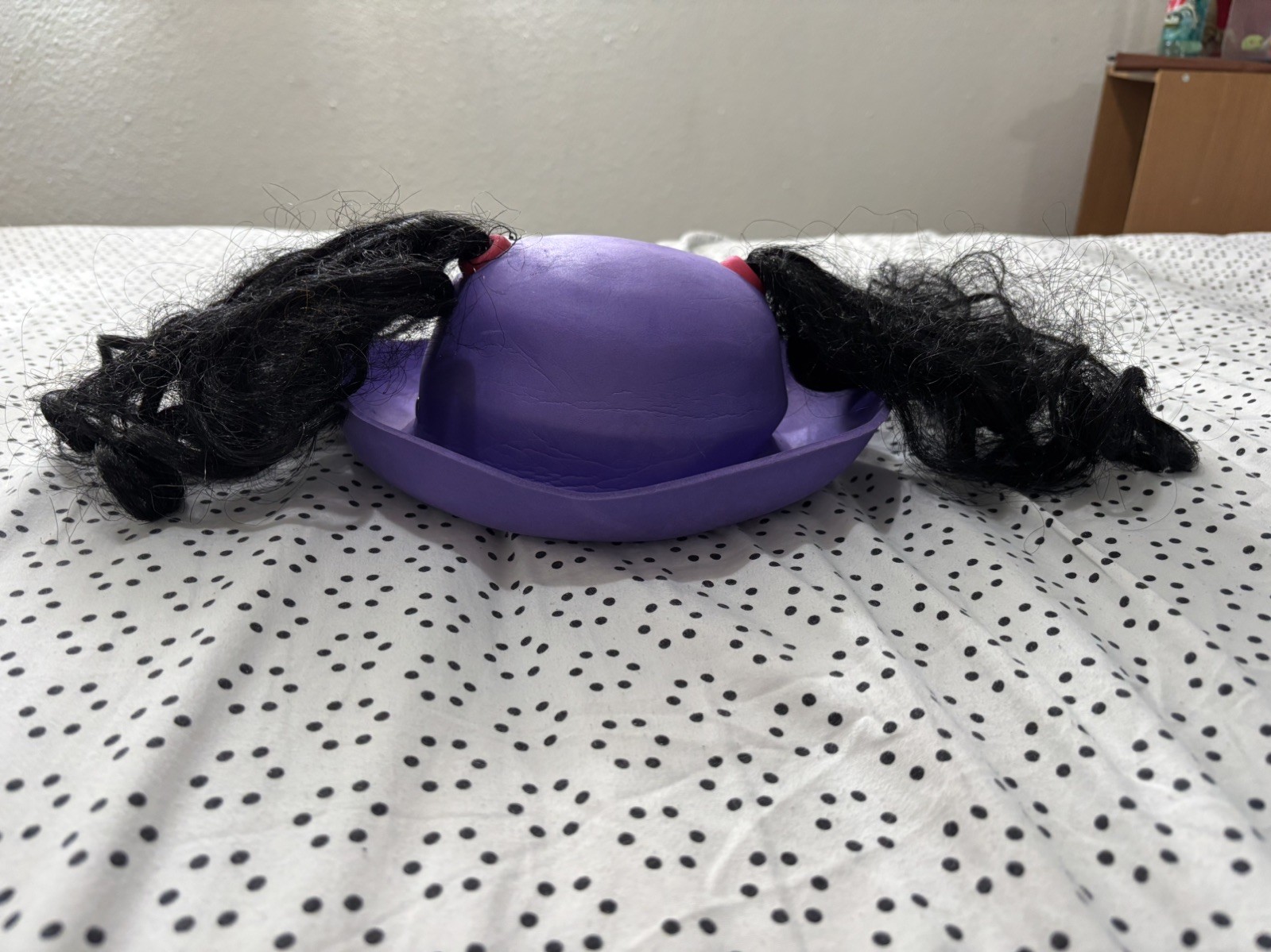 1997 KIDS BIG COMFY COUCH LOONETTE COSTUME PIGTAILS HAT