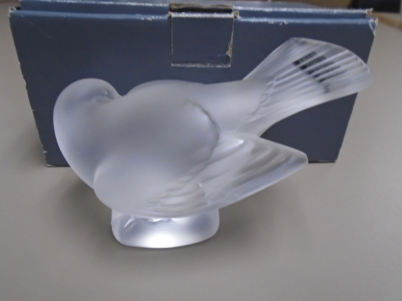 Lalique Paris Sparrow/Dove, Bird, Figurine, Frosted Crystal Art Glass