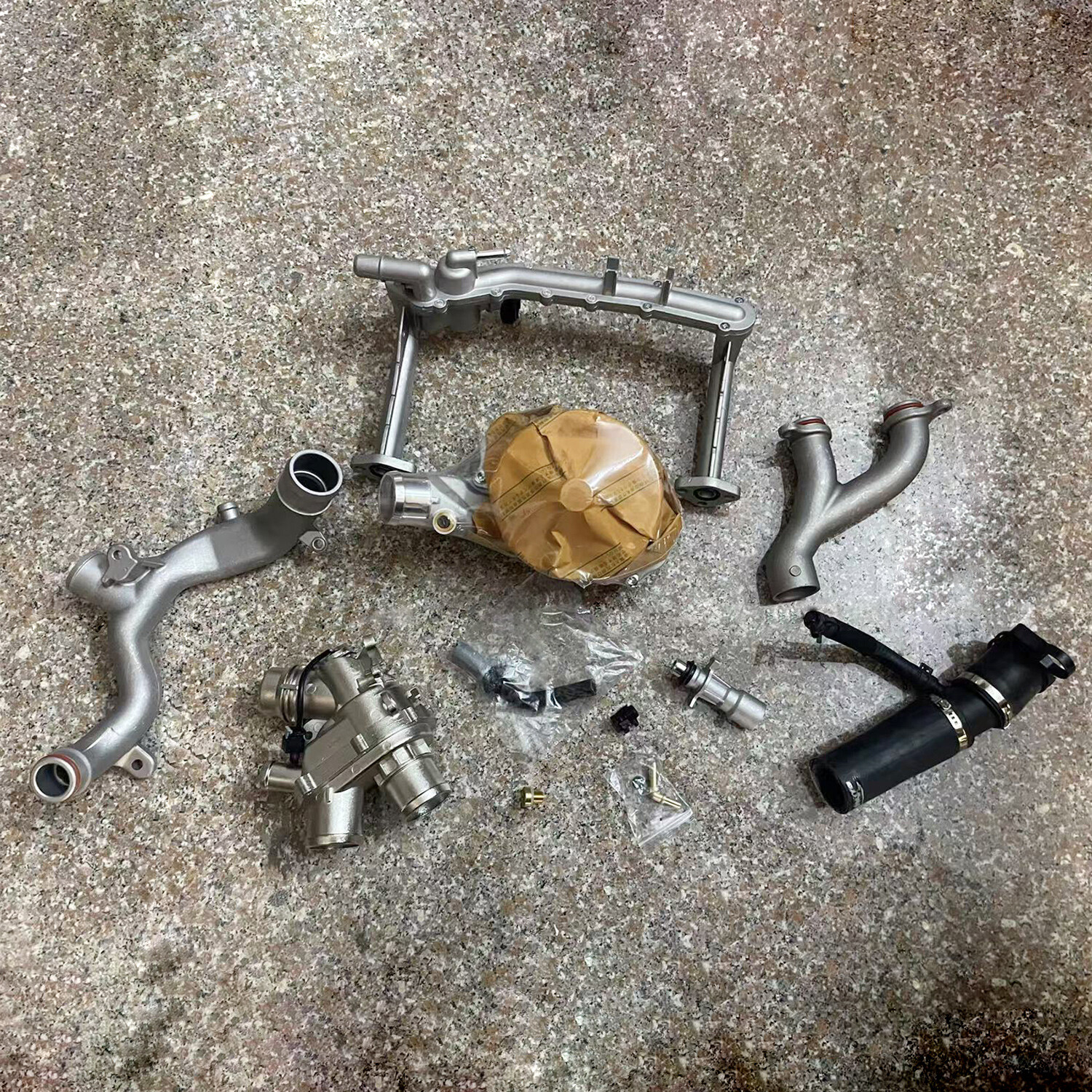 1 Set Cooling System Kit 3.0L V6 Supercharged Engine for Jaguar Land Rover