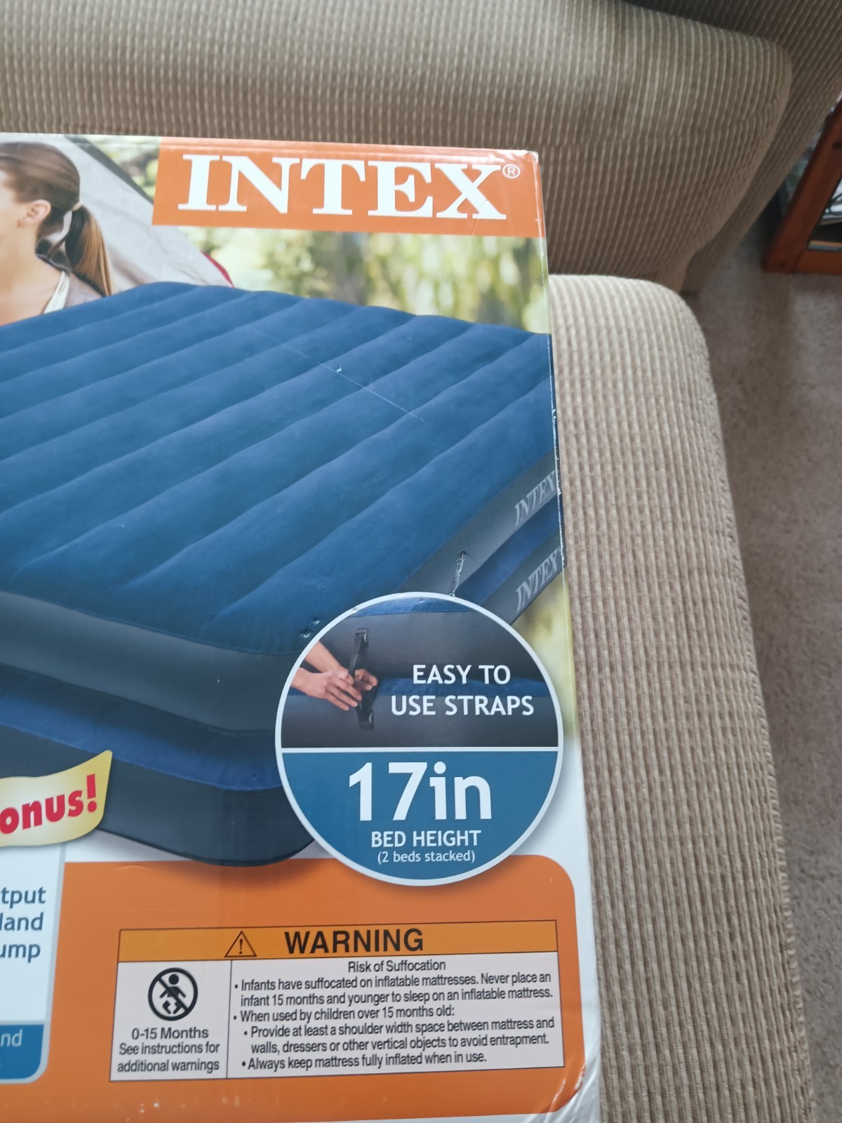 Intex 2 in 1 Guest Bed 2 Queen Sized Air Mattress Beds w/ Hi Output Hand Pump