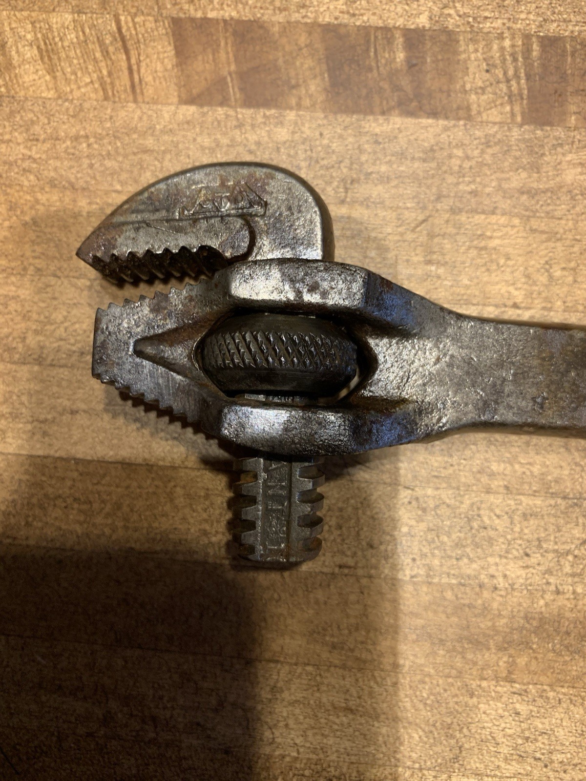 Vintage Greenfield Little Giant 10" Adjustable Off-Set Pipe Wrench 1913