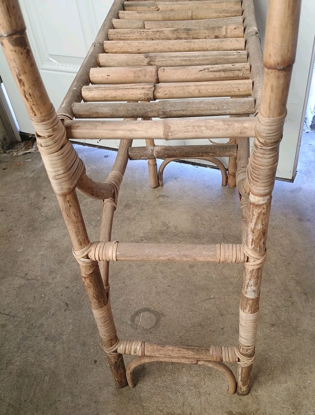 Vtg Mid Century Bamboo Shelf Unit Freestanding Circular Bookcase Etagere 35"x23"