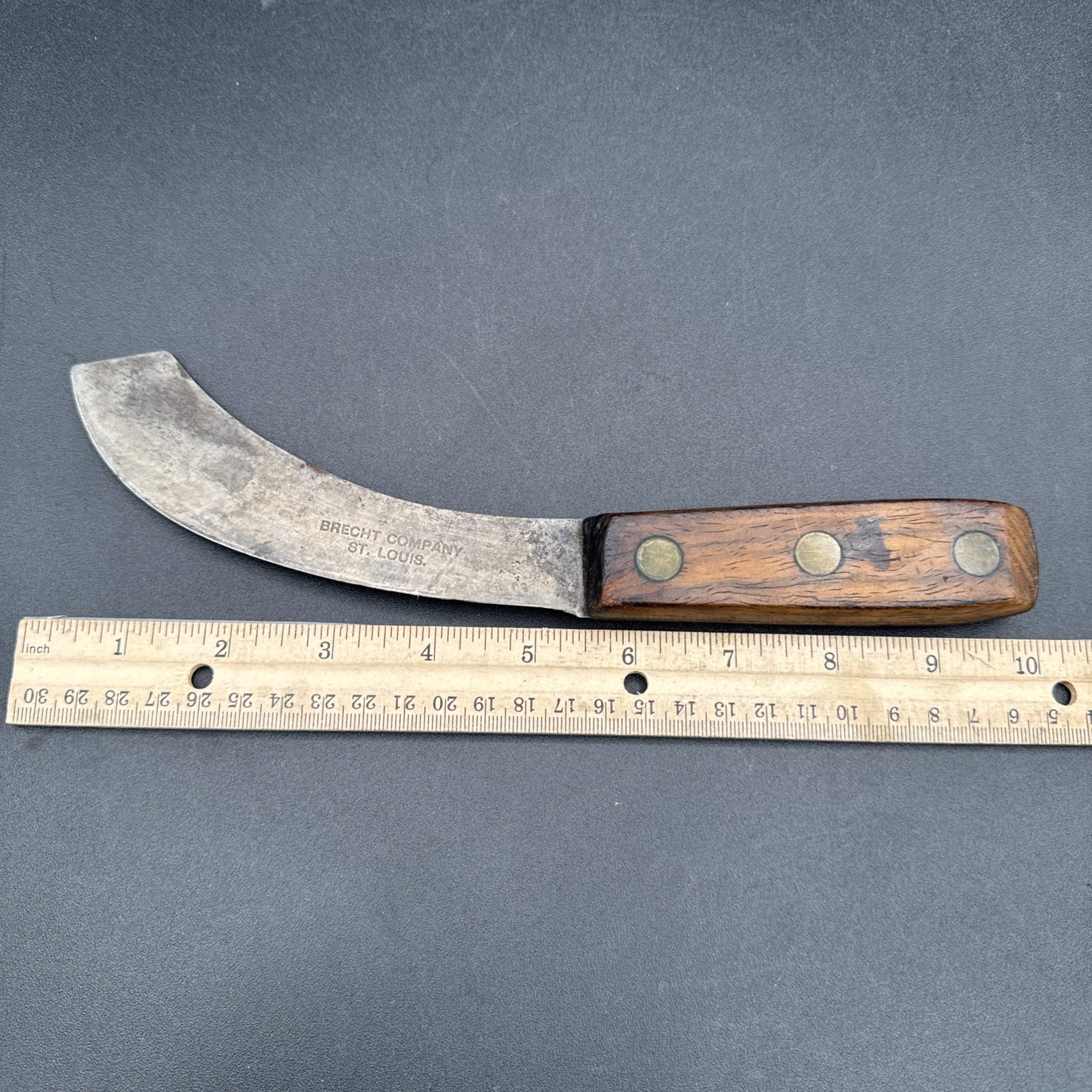 Vintage Hunting Skinning Knife 6" Blade Curved Brecht Company Made in St. Louis