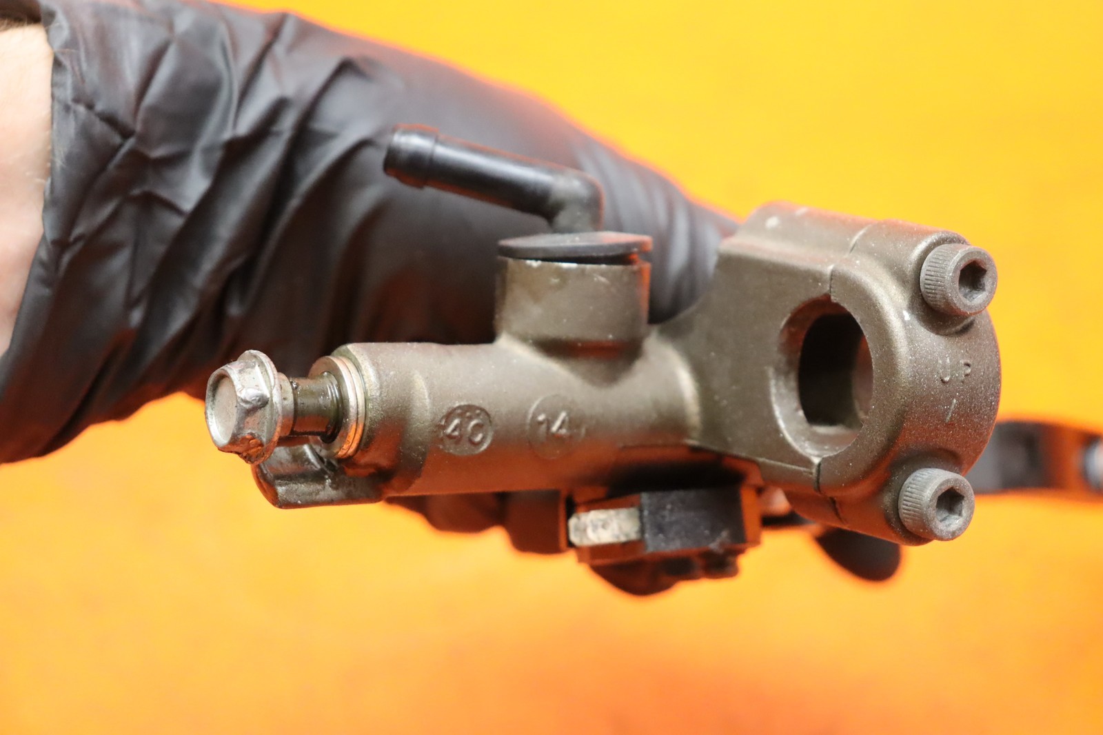 2004-2005 KAWASAKI NINJA ZX10R OEM FRONT BRAKE MASTER CYLINDER