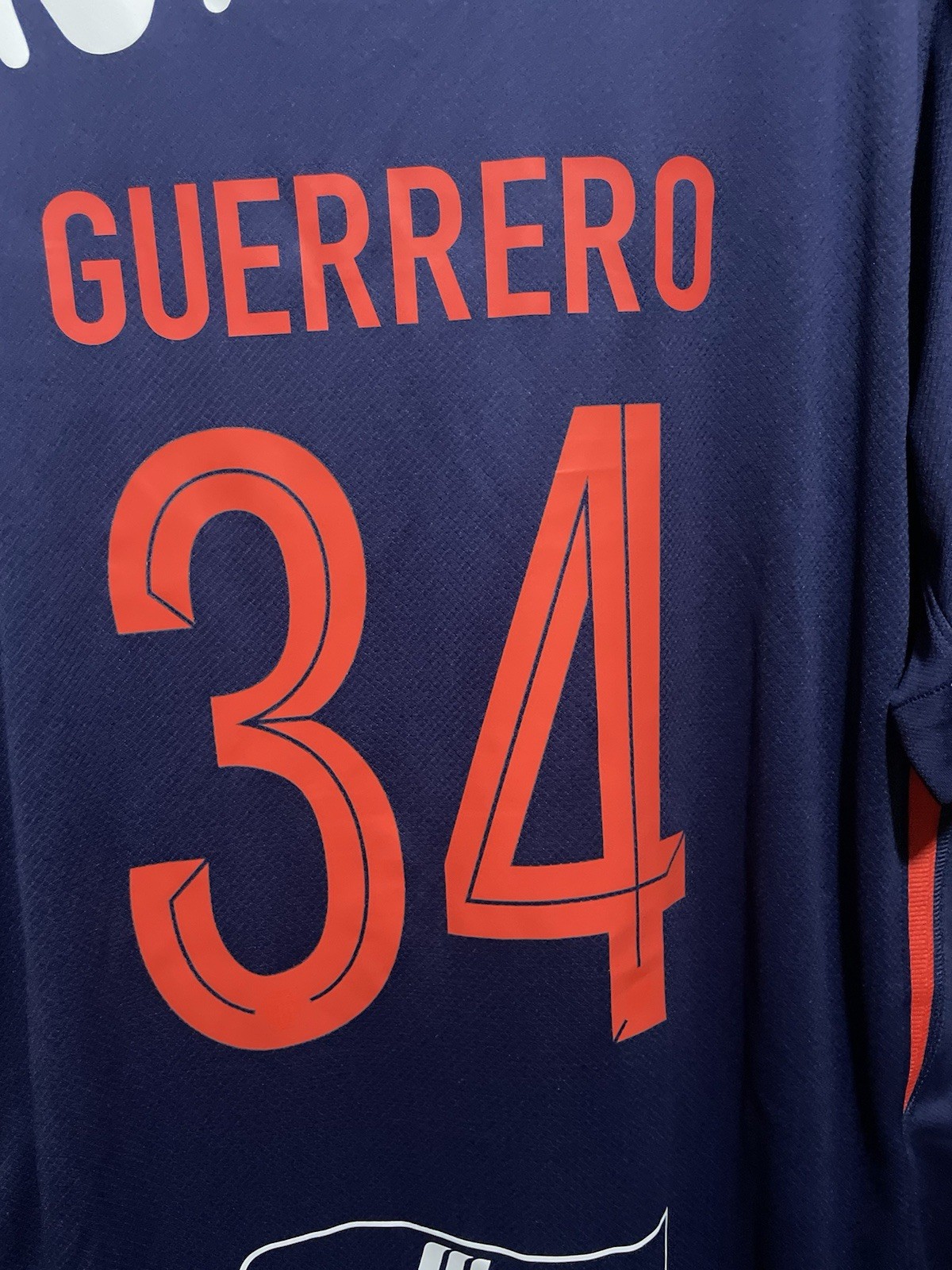 Jersey Camiseta Alianza Lima 125 AÑOS Nike Peru - L # 34 GUERRERO